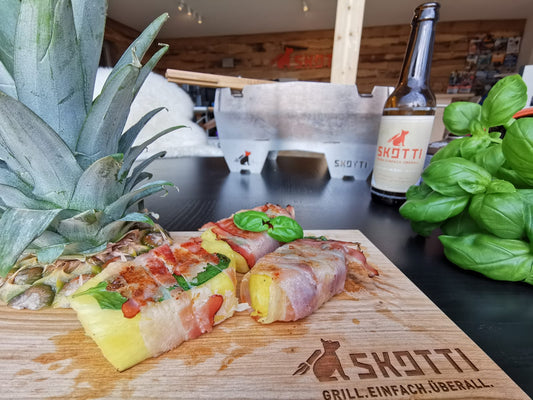 Skotti Ananas mit Speck und Basilikum